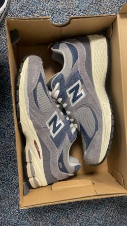 new balance 2002r