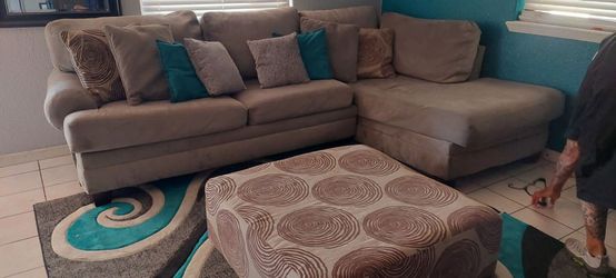 Free couch and rugs-must go today please canutillo area