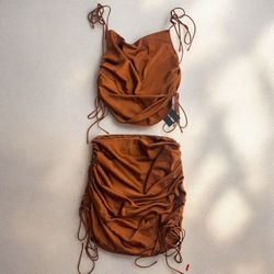 Gorgeous satin skirt set medium 