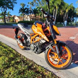 2020 KTM 390