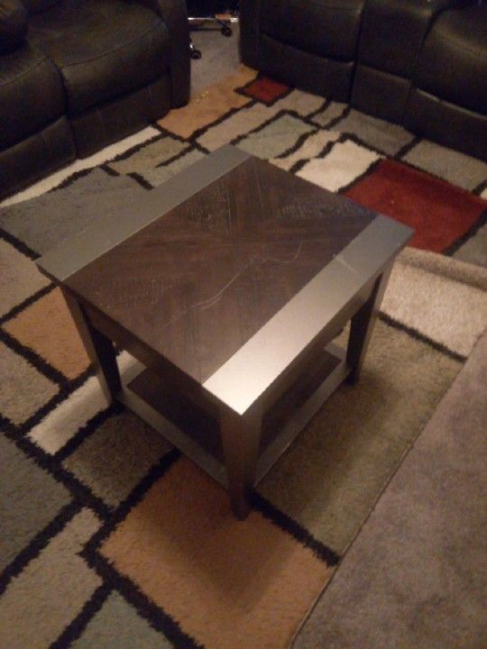 END TABLE MATCHING COFFEE TABLE
