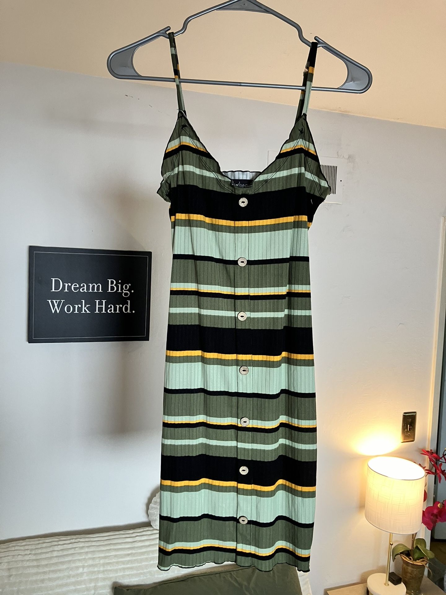 Green Summer Dress (size small)