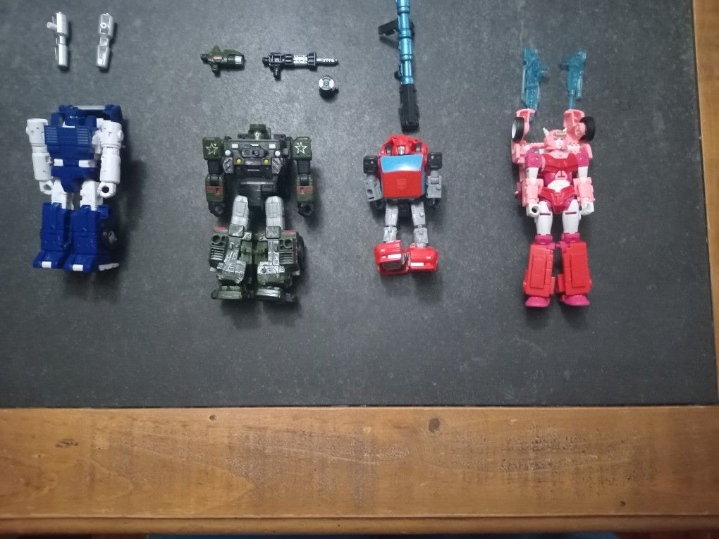 Transformers Lot (Kingdom, Siege, Studio Series, And Legacy)