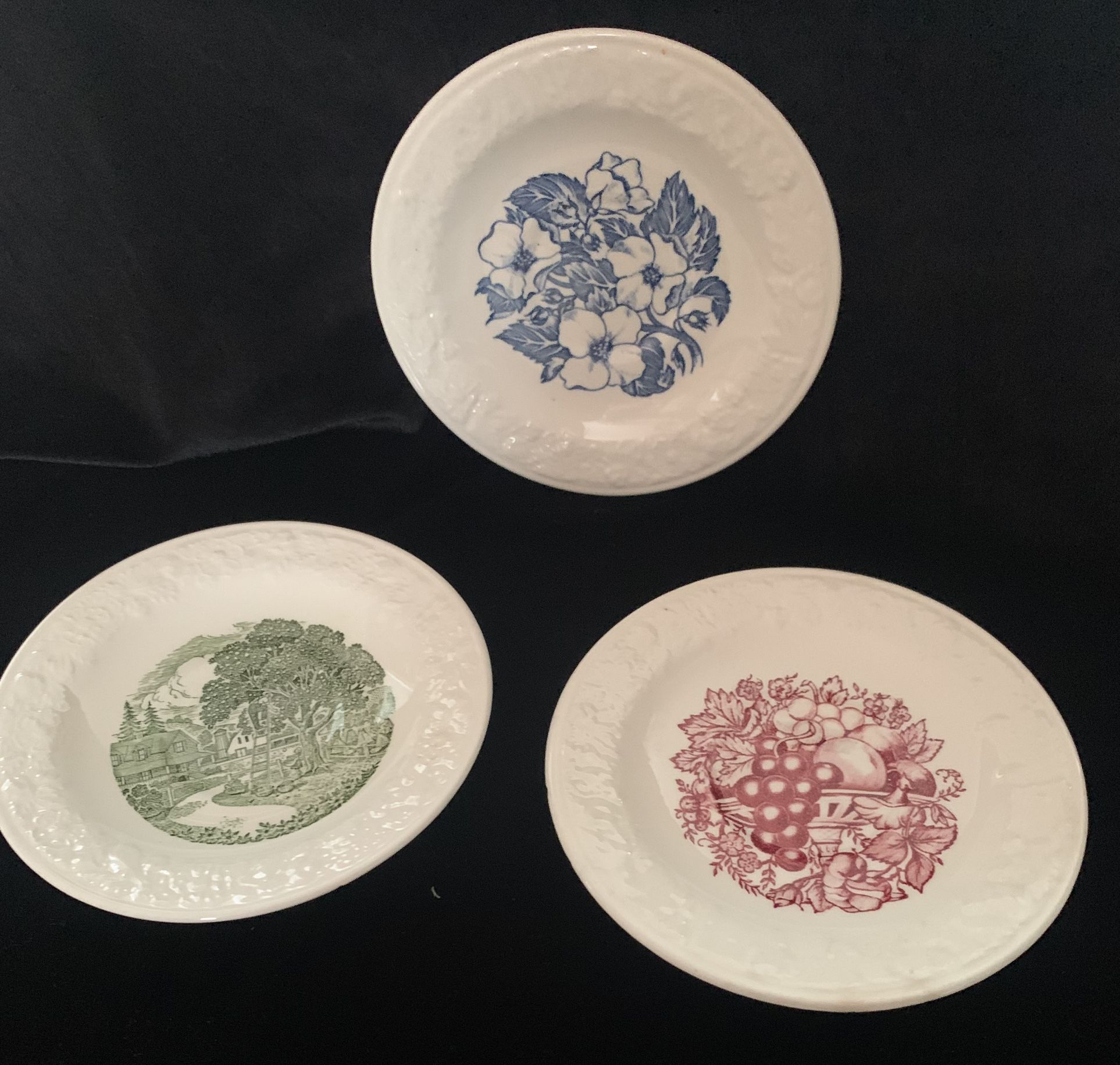 Three Vintage Decorative Plates Buy All For $10