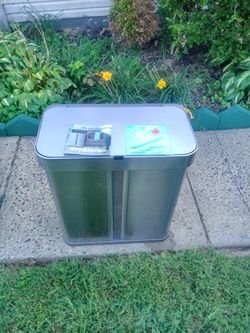 Aluminum recyclable can