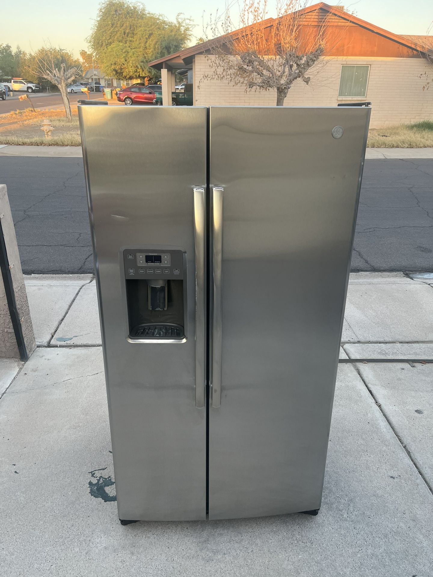 Refrigerator GE Stainless Steel
