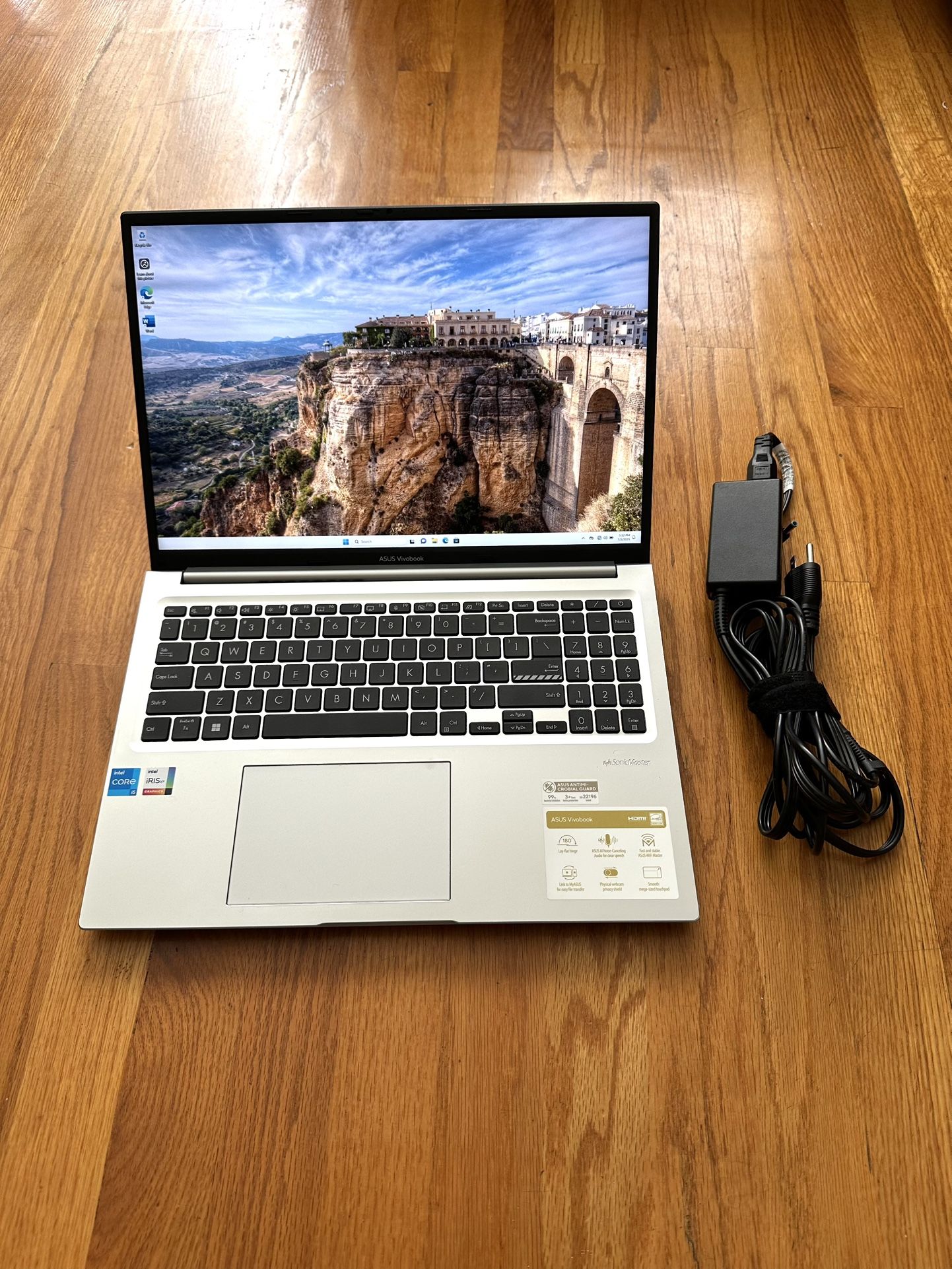 16 inches ASUS VivoBook F1605ZA Laptop Win11 i5 1235U 10-Cores @1.3Ghz SSD 256Gb RAM 16Gb Microsoft Office 2021 - Product 2023 - Firm Price - Work Gr