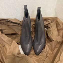 Nine west size 8