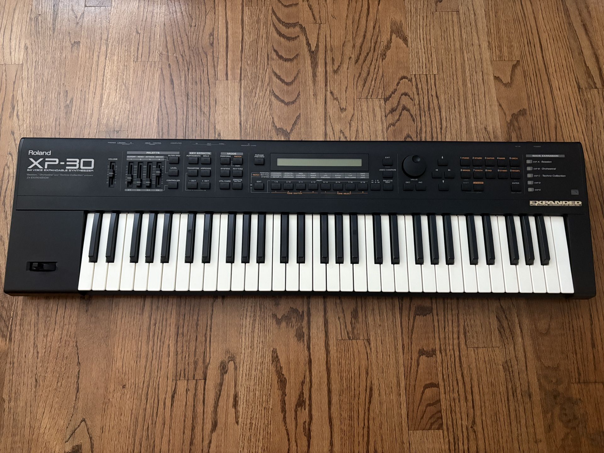 Roland XP-30