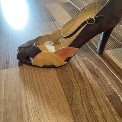 Chinese Laundry Brown Suede Heels