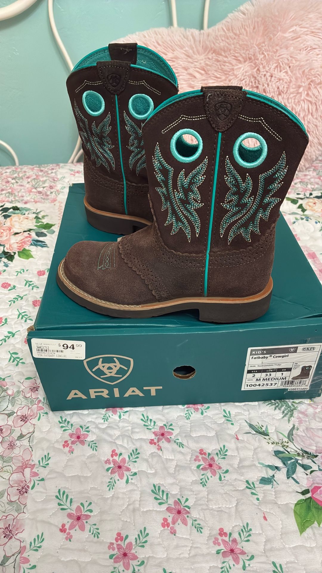 $25 Size 2 Kids Ariat Boots 
