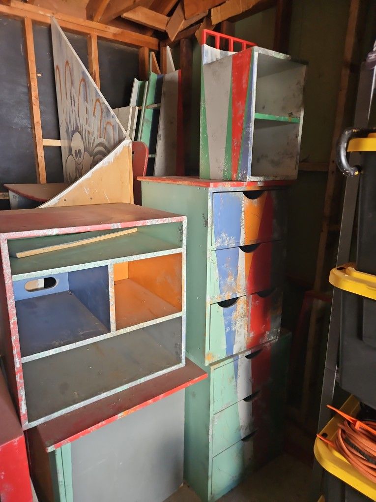 Skater  bedroom set  Size Full