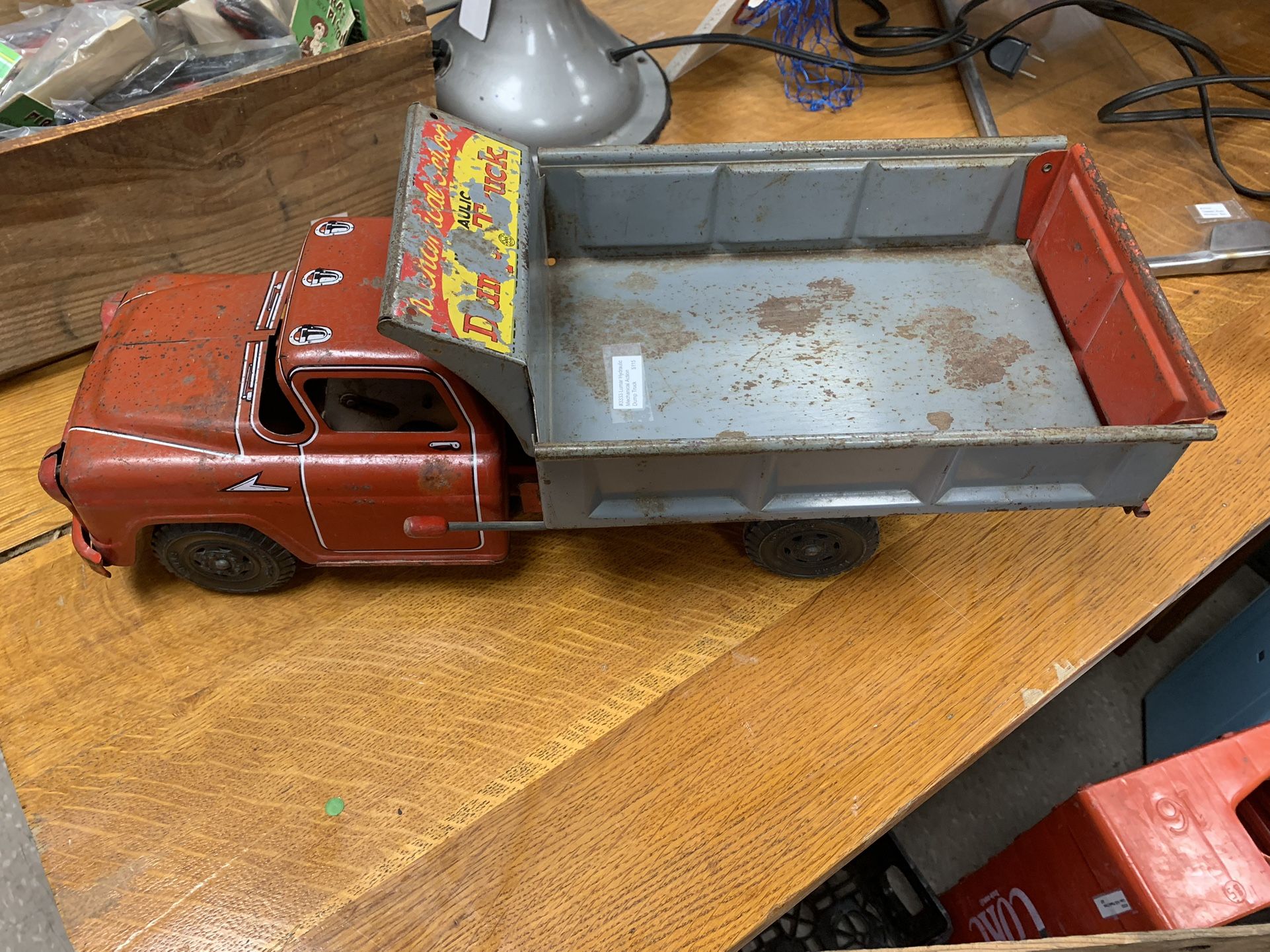 Antique Lumar Hydraulic Mechanical Action Dump Truck 