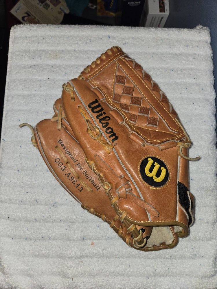 Wilson Softball Glove ( Left Handed )