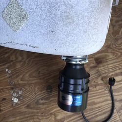 Kitchen Sink With Garbage Disposal 