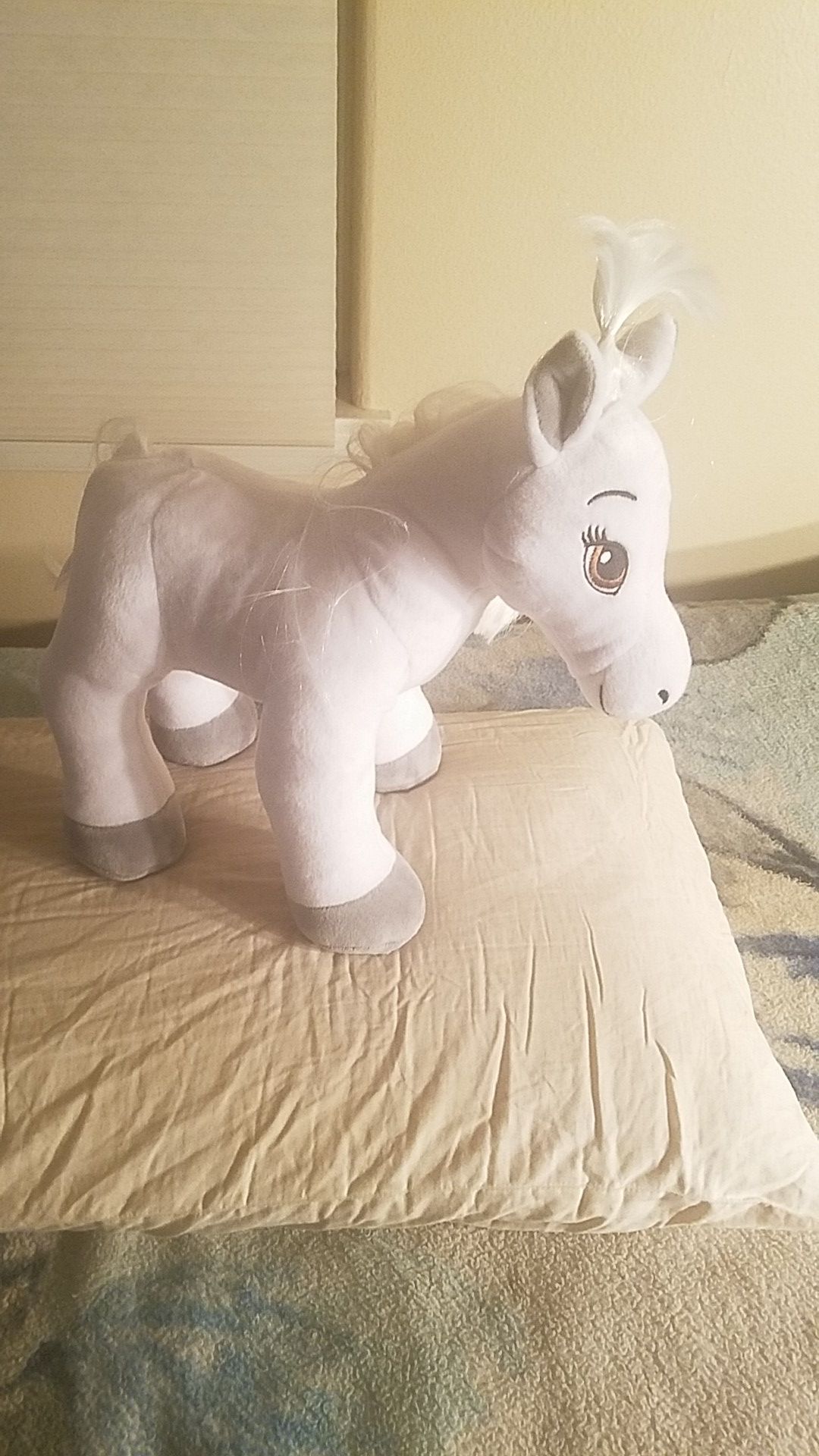 White/grey Arabian Horse