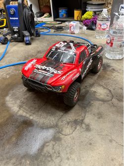 Traxxes slash
