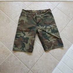 Levi's 569 Camo Shorts