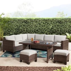 Outdoor wicker sectional dining set ( In The Box)