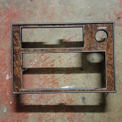 1978-88 Gbody Cutlass Woodgrain Radio Bezel 
