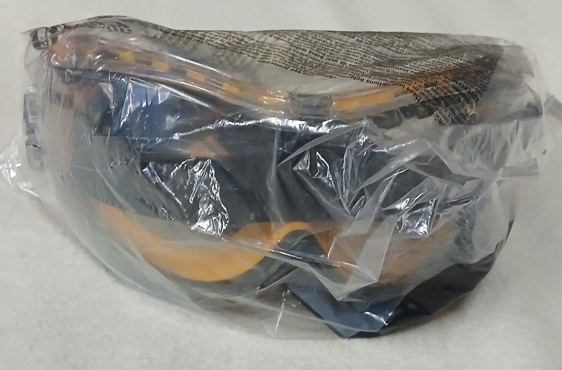 New Dewalt Safety Goggles