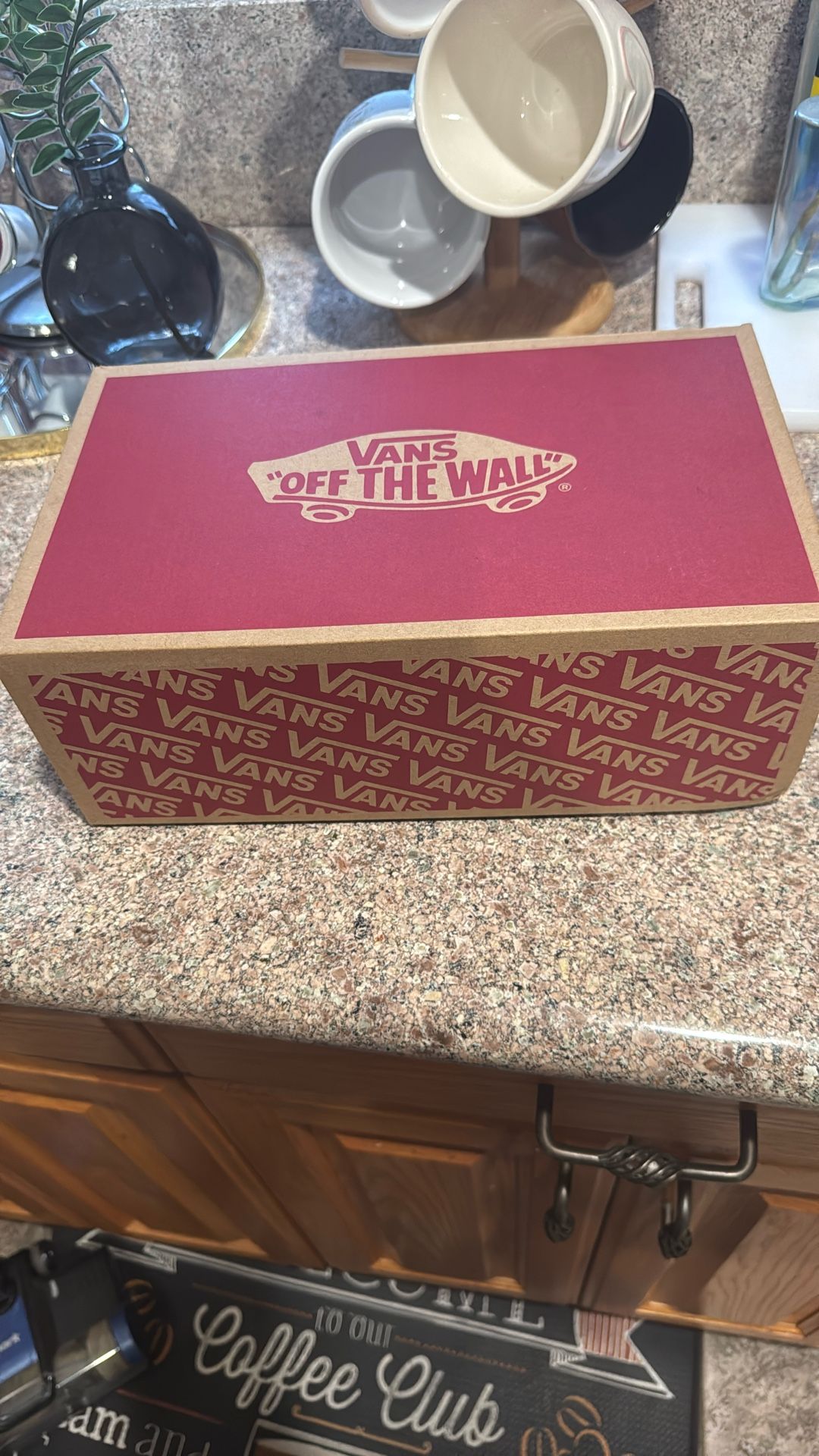 Women’s Vans Size 7