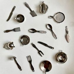 🫖 Fun vintage silver tone kitchen themed charms