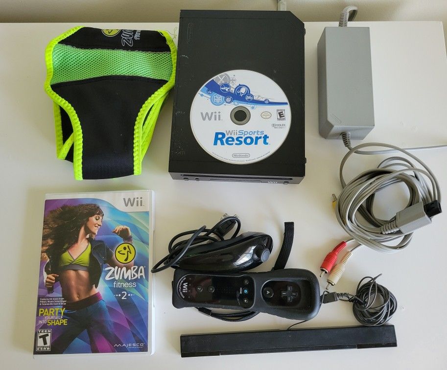 Super Mario Wii Console And Accessories