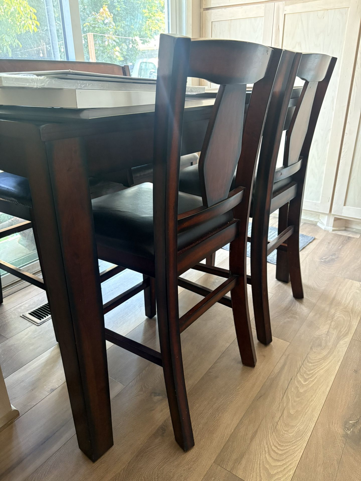 Beautiful Mor Furniture Wooden Dining Table Set