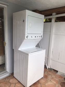 Kenmore Laundry Center with Gas Dryer