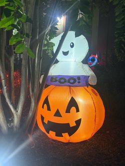 Halloween Pumpkin Ghost