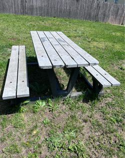 Free heavy picnic table