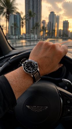 Invicta 8926OB Automatic Diver – Custom Milanese Bracelet – Full Box