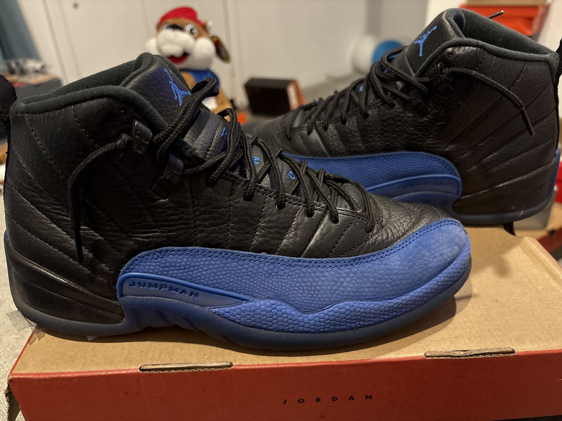 Air Jordan 12 Retro (used)