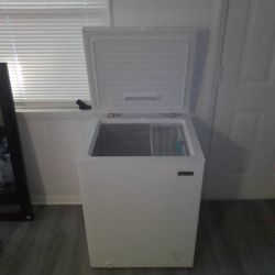 Magic Chef HMCF5W3 white 5.0 CU