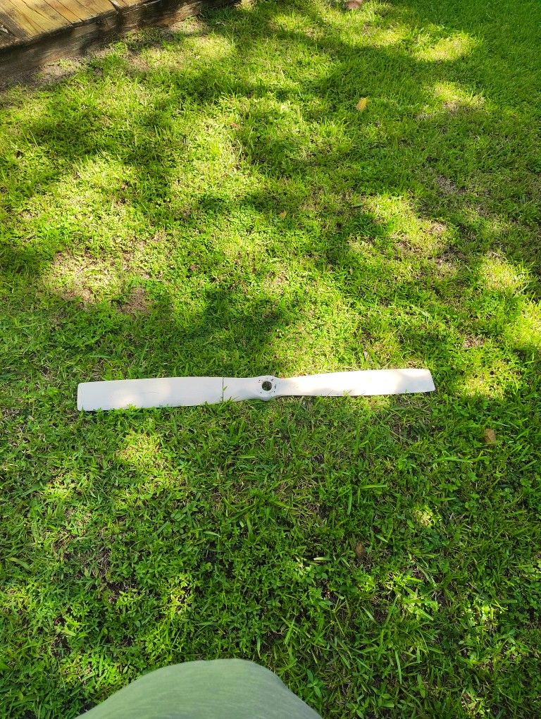 Vintage PreOwner AirPlane Propeller Wood Painted White