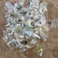 Bulk Fashion Jewelry  (50 Pieces)