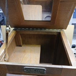 Decorative Miniature "Olde Tyme Icebox"