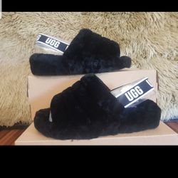 Ugg fluff yeah slide. Blk 6.7.8.9.10