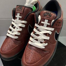 NIKE DUNK LOW SB X LIMOUSINE SKATEBOARDS