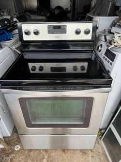 Whirlpool stove good condition everything works fine