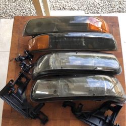 Smoke Chevrolet Tahoe Headlights 2000-2006 will fit Chevy / GMC