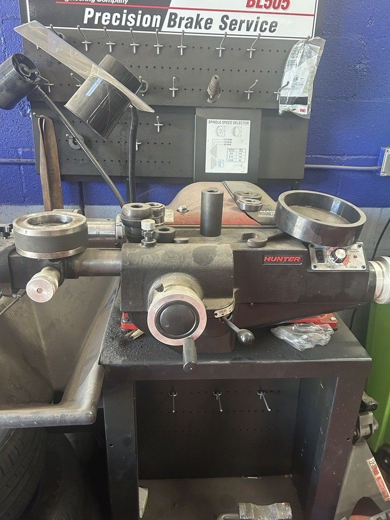 Hunter BL505 BRAKE LATHE