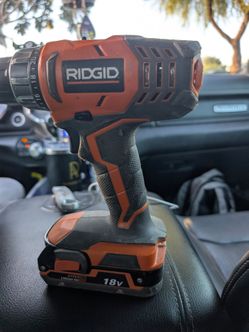RIDGID
18V Compact Drill/Driver 4.0  Battery and Charger