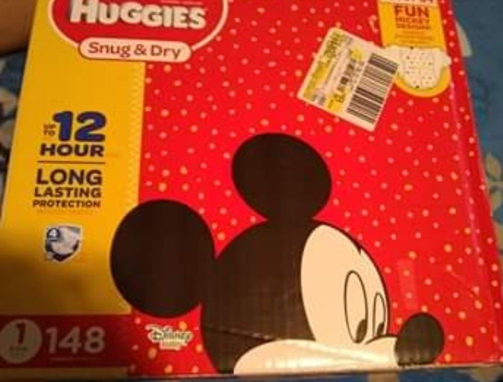Huggies snug and dry size 1 , 148 count diapers