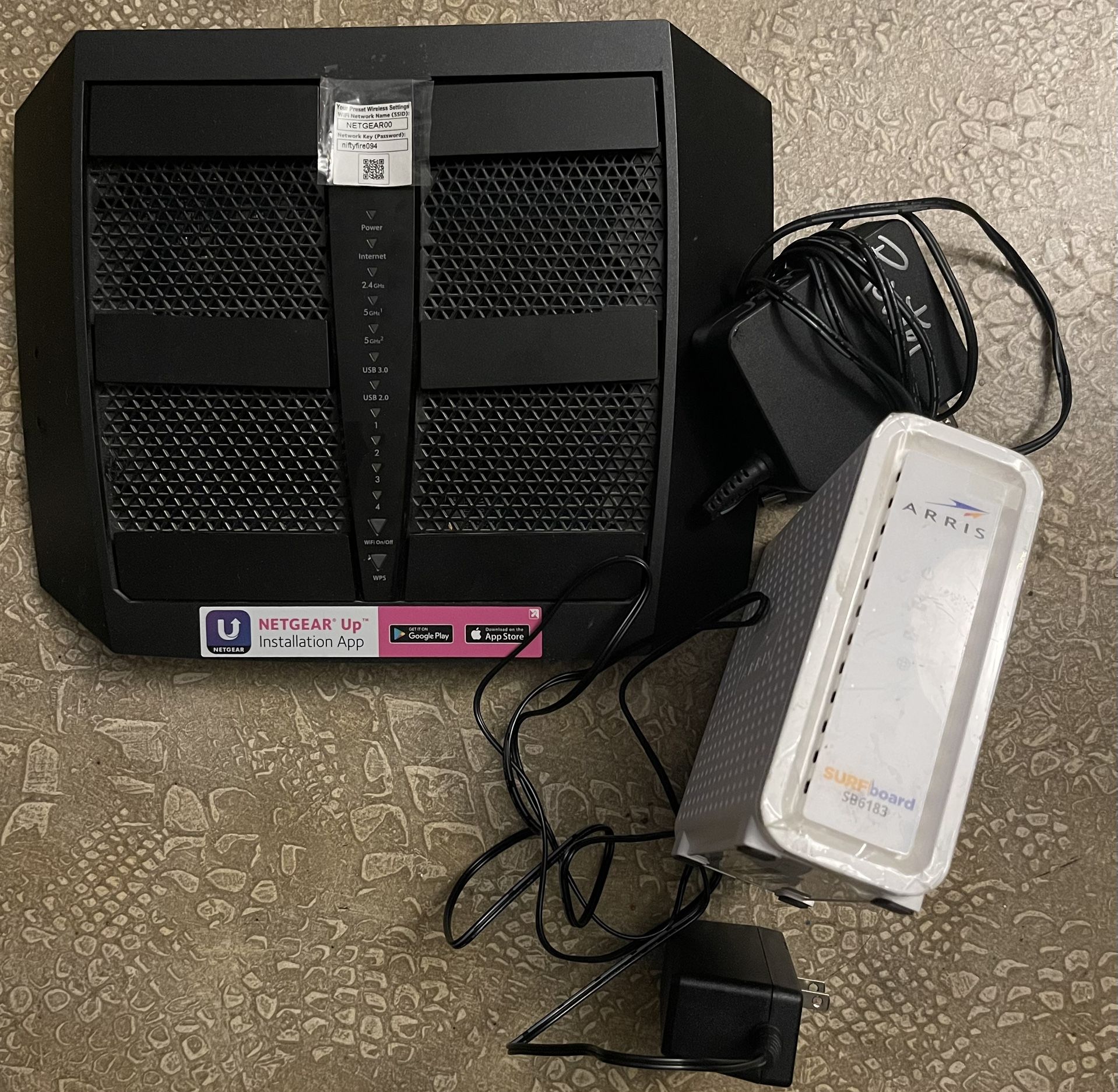 Netgear Router & Arris Surfboard Modem 