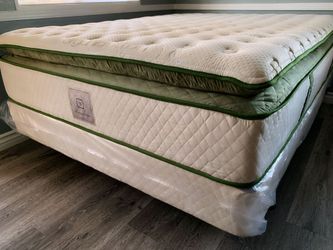 King Organic Elite Hybrid Cool Gel Memory Foam Pillow Top 14inch Mattress