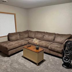 Sectional couch