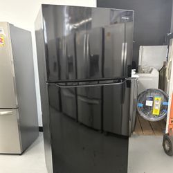 Frigidaire 30” 18.5  Cu Ft   Capacity Refrigerator 