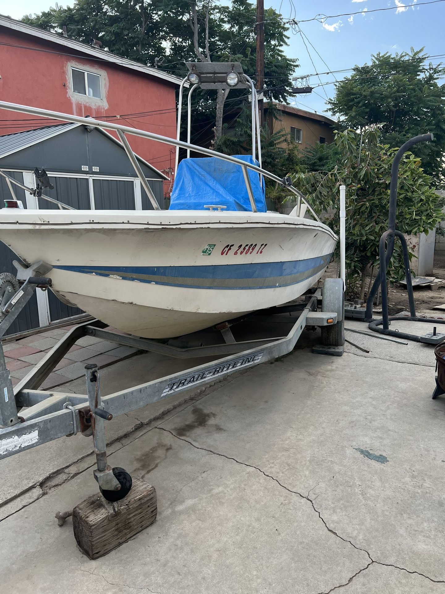 center console boat